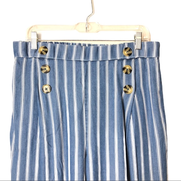Appraisal Striped Crop Trousers - Picture 3 of 12